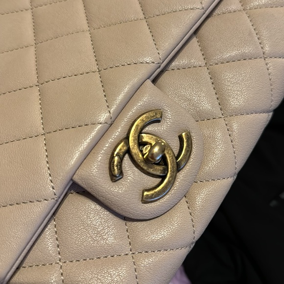Authentic brand new Chanel handbag - Picture 6 of 15